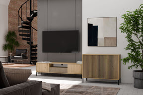 KOMODA KAMARO 2D SLIM DĄB ARTISAN LAMELE FRONT RYFLOWANY